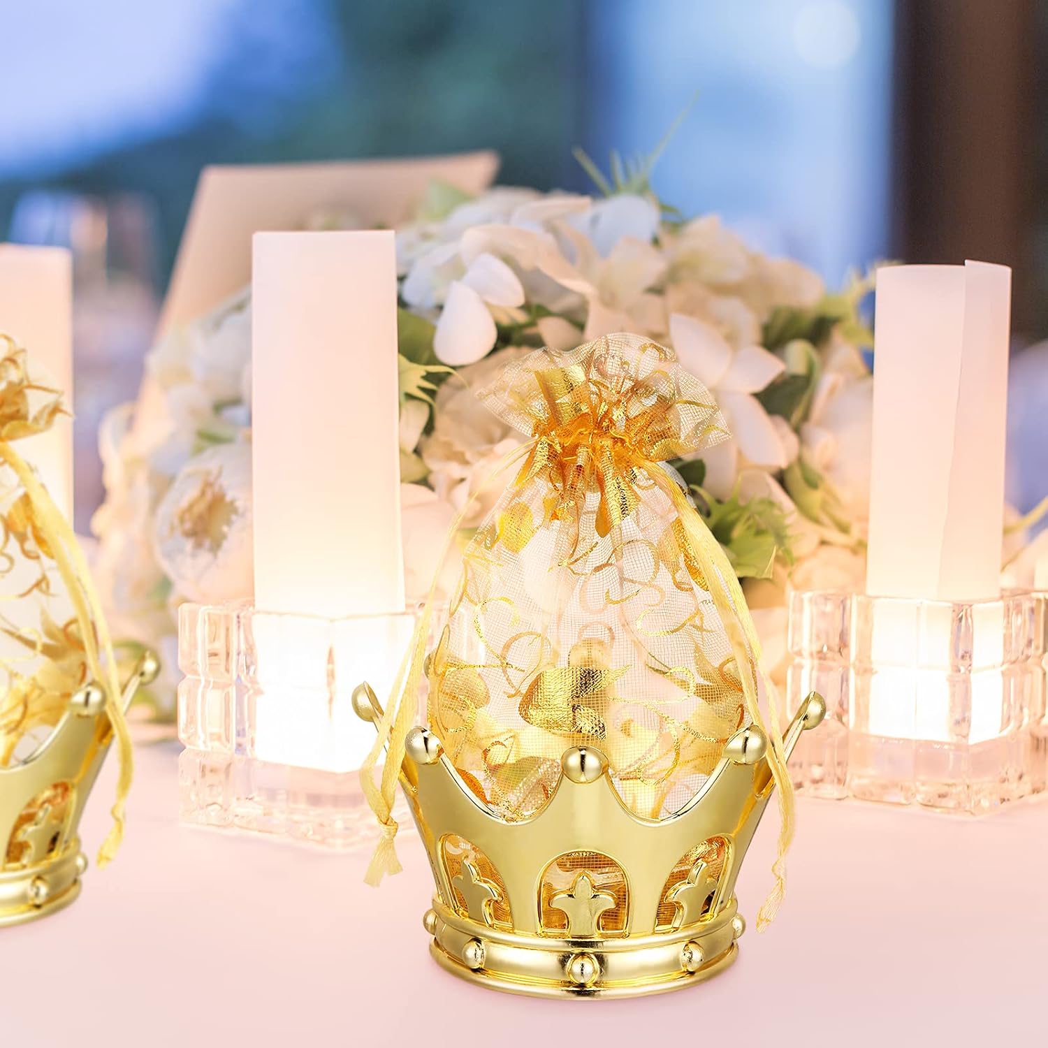 Jetec 8 Pcs Gold Fillable Crown Goblet with Pouch Vintage Plastic Goblet for Candy Chocolate Cake Dessert Storage Decoration for Wedding Birthday Party